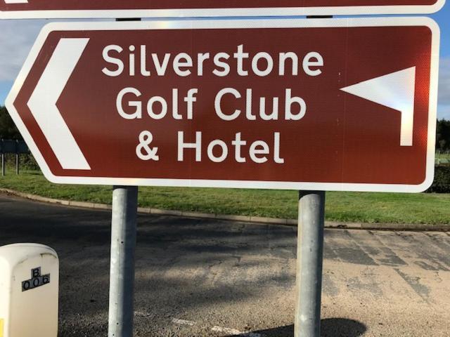 Silverstone Golf Club And Hotel Esterno foto