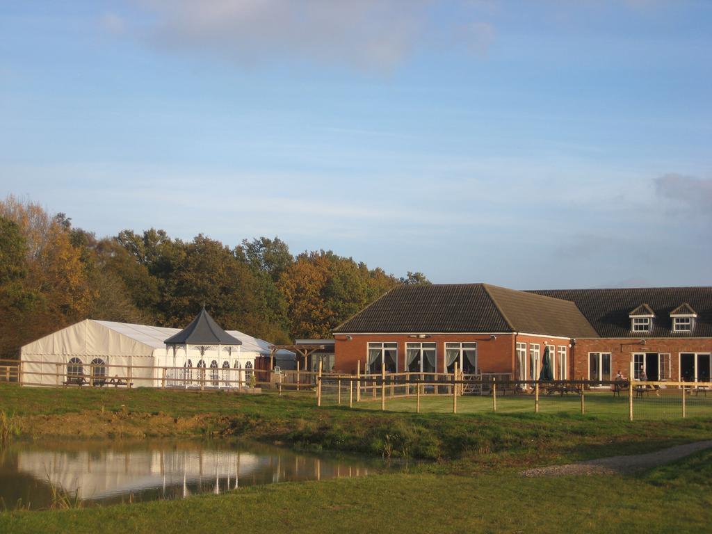 Silverstone Golf Club And Hotel Esterno foto